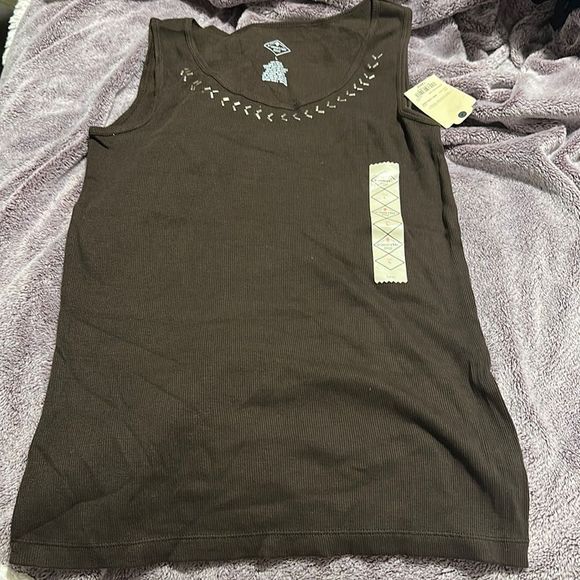 St John’s Bay Tank Top - Picture 3 of 11